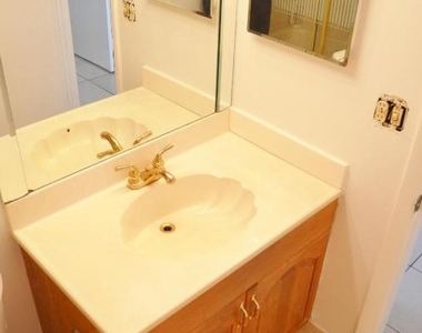 5220 Las Verdes Circle - Photo Thumbnail 18