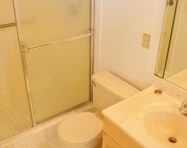5220 Las Verdes Circle - Photo Thumbnail 15