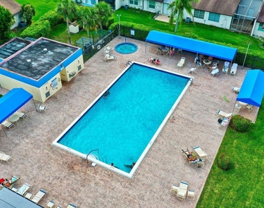 5220 Las Verdes Circle - Photo Thumbnail 24