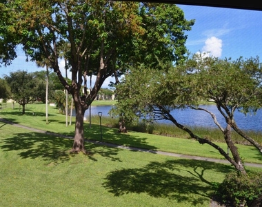 5220 Las Verdes Circle - Photo Thumbnail 2