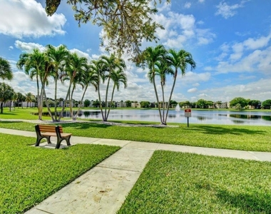 5220 Las Verdes Circle - Photo Thumbnail 21