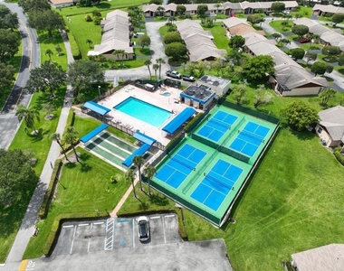 5220 Las Verdes Circle - Photo Thumbnail 28