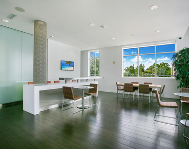 300 S Australian Avenue - Photo Thumbnail 19