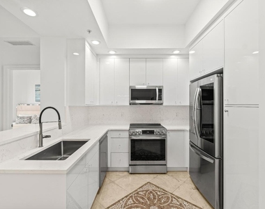 701 S Olive Avenue - Photo Thumbnail 1