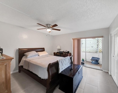 2812 S Garden Drive - Photo Thumbnail 13