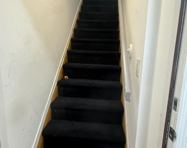 17 Fanchon Place - Photo Thumbnail 2