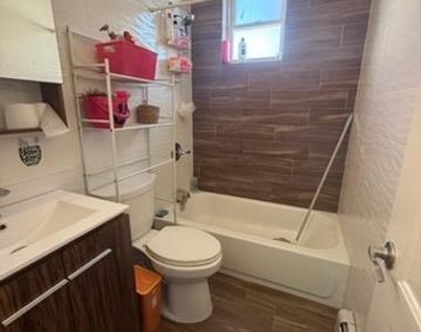 17 Fanchon Place - Photo Thumbnail 5
