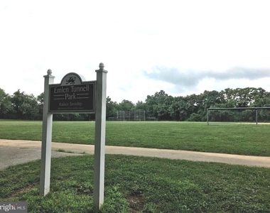 1030 E Lancaster Avenue - Photo Thumbnail 16