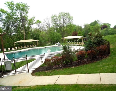 1030 E Lancaster Avenue - Photo Thumbnail 15