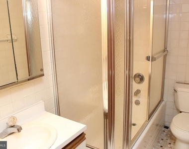 1030 E Lancaster Avenue - Photo Thumbnail 9