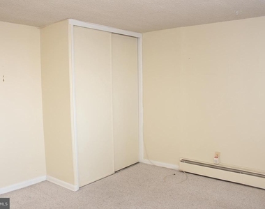 1030 E Lancaster Avenue - Photo Thumbnail 6