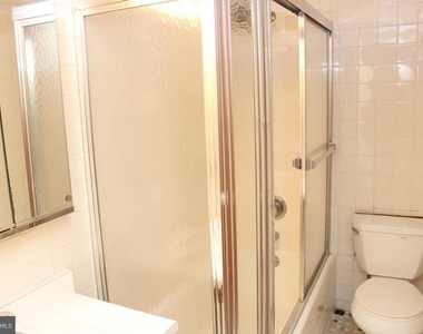 1030 E Lancaster Avenue - Photo Thumbnail 5