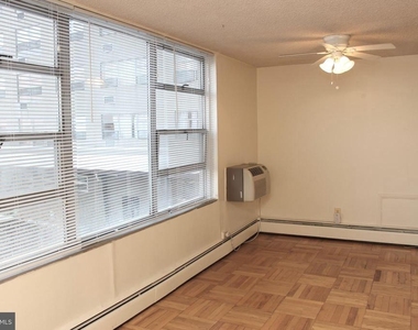 1030 E Lancaster Avenue - Photo Thumbnail 2