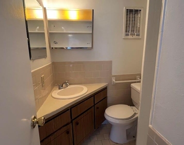 311 E 31st St - Photo Thumbnail 15