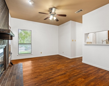 612 Park Pl - Photo Thumbnail 2