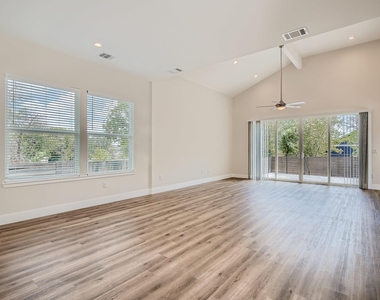 6919 Bethune Ave - Photo Thumbnail 5
