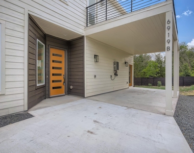 6919 Bethune Ave - Photo Thumbnail 2