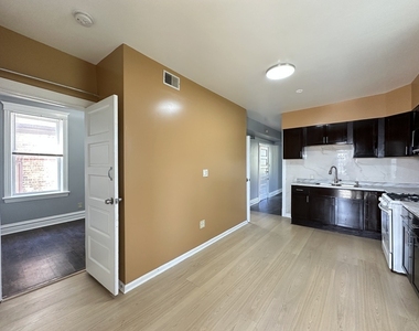 2713 W 16th Street - Photo Thumbnail 7
