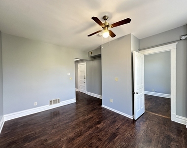 2713 W 16th Street - Photo Thumbnail 11