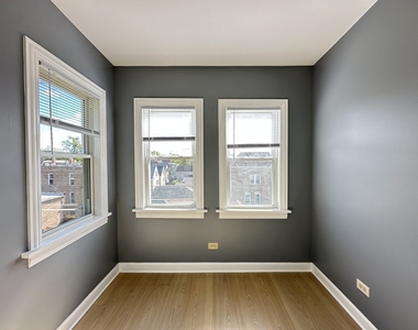 2713 W 16th Street - Photo Thumbnail 8