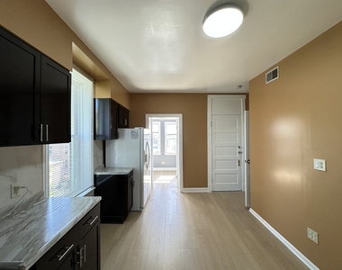 2713 W 16th Street - Photo Thumbnail 5