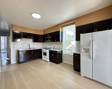 2713 W 16th Street - Photo Thumbnail 1