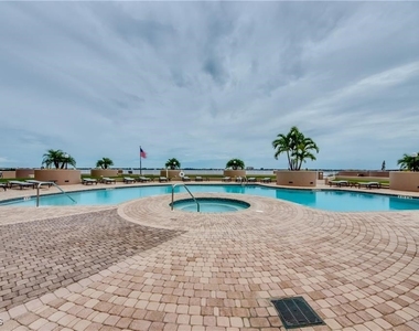 2090 W 1st Street - Photo Thumbnail 11