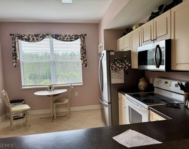 10510 Amiata Way - Photo Thumbnail 7