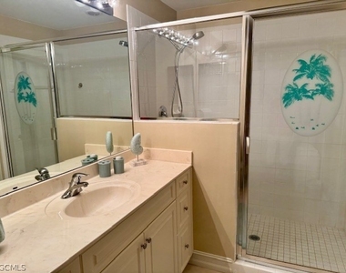 10510 Amiata Way - Photo Thumbnail 13