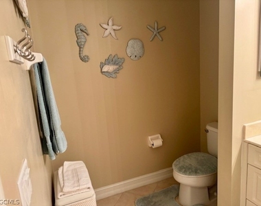 10510 Amiata Way - Photo Thumbnail 14