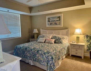 10510 Amiata Way - Photo Thumbnail 11
