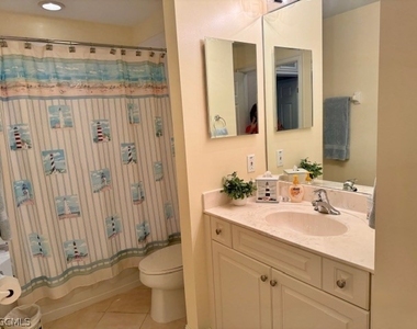10510 Amiata Way - Photo Thumbnail 18
