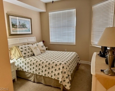 10510 Amiata Way - Photo Thumbnail 15