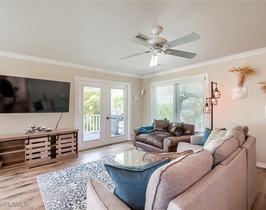 6020 Cypress Lane - Photo Thumbnail 4