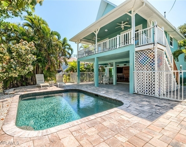 6020 Cypress Lane - Photo Thumbnail 15