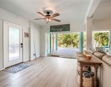 6020 Cypress Lane - Photo Thumbnail 18