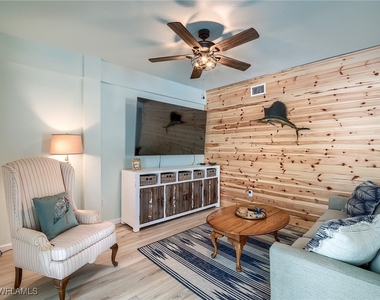 6020 Cypress Lane - Photo Thumbnail 19