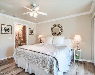 6020 Cypress Lane - Photo Thumbnail 8
