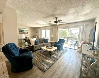 555 Park Shore Drive - Photo Thumbnail 11