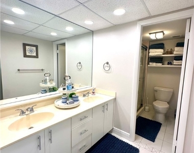555 Park Shore Drive - Photo Thumbnail 23