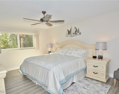 555 Park Shore Drive - Photo Thumbnail 18
