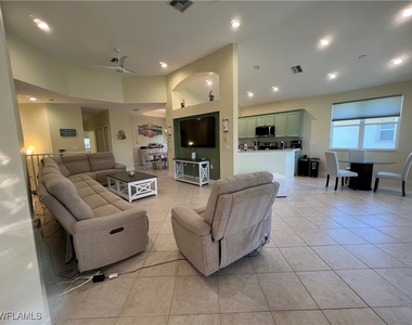 6809 Ascot Drive - Photo Thumbnail 7