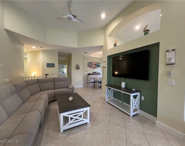 6809 Ascot Drive - Photo Thumbnail 8