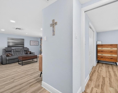5312 Flora Avenue - Photo Thumbnail 15