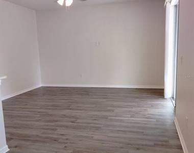 1105 Windton Oak Drive - Photo Thumbnail 13