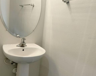 1105 Windton Oak Drive - Photo Thumbnail 6