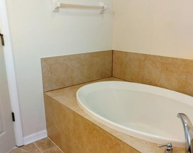1105 Windton Oak Drive - Photo Thumbnail 21