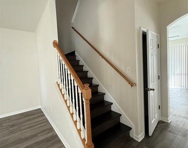 1105 Windton Oak Drive - Photo Thumbnail 3