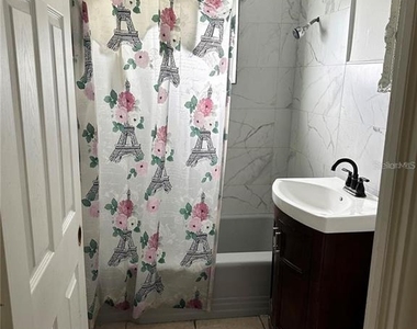107 Dellwood Drive - Photo Thumbnail 3