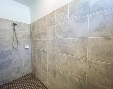 15936 Honeysuckle Street - Photo Thumbnail 9